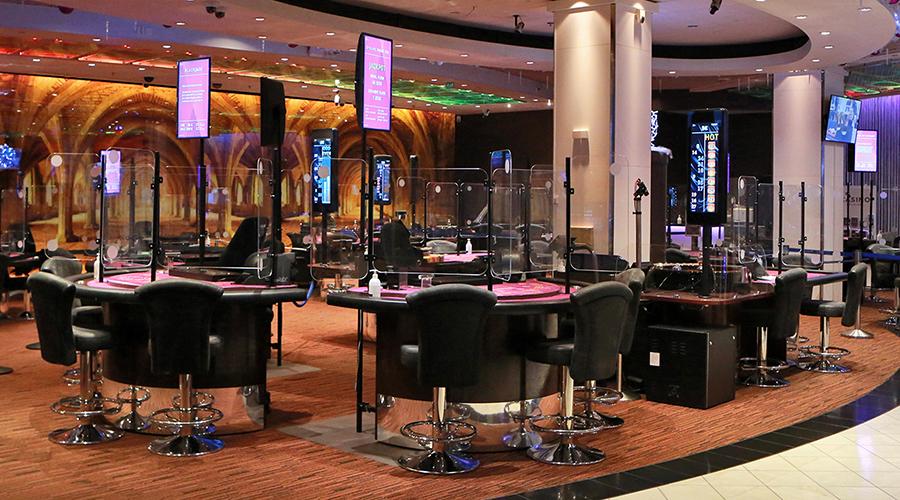 Casino Helsingin pöytäpelialue